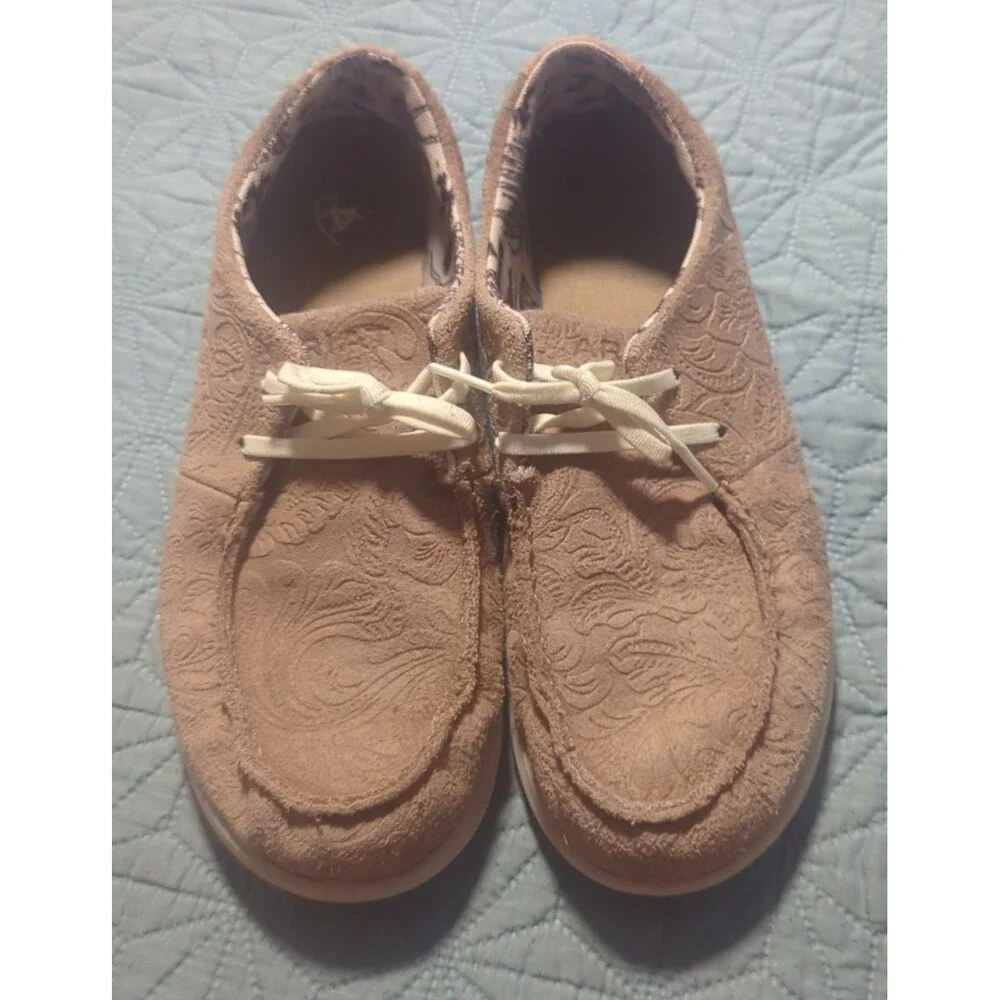 ARIAT HILO Floral Emboss Tan Suede Shoes Women's Sz 9B Lightweight Comfort